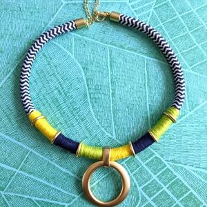 Thread/Rope Multicolour Necklace withe Gold Circle Pendant